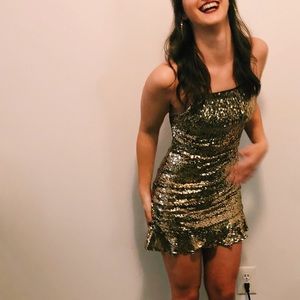 Open back. Form fitting. Open back with straps.